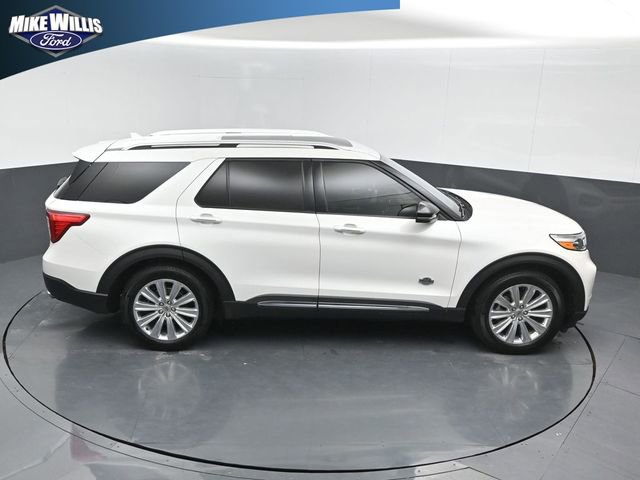 Used 2023 Ford Explorer King Ranch w/ Technology Package image 16