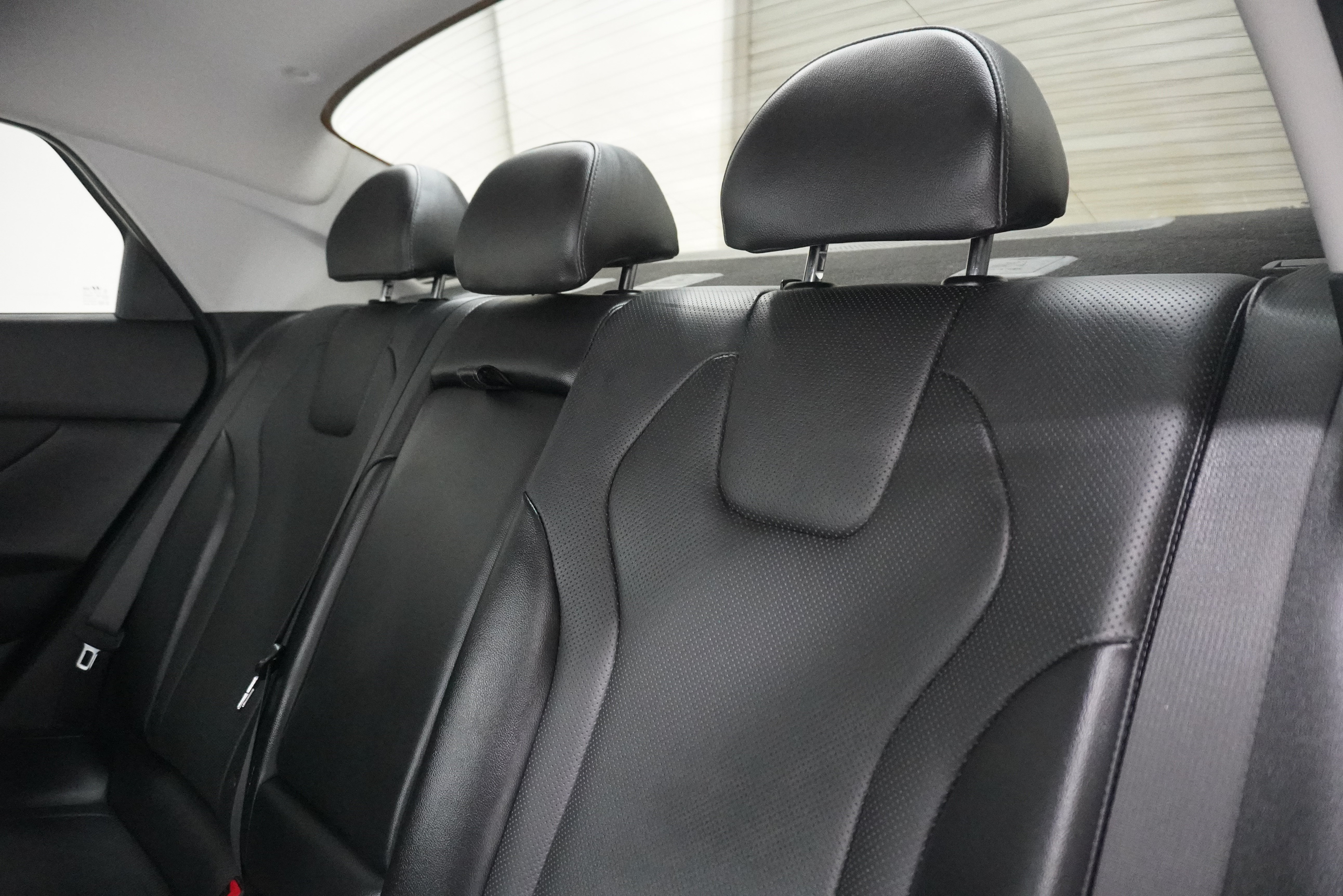 Used 2021 Hyundai Elantra Limited FWD image 10