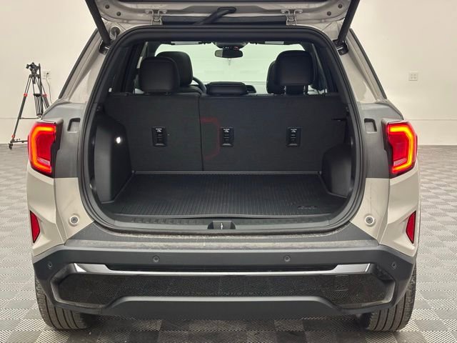 New 2026 GMC Terrain Elevation w/ Elevation Premium Package AWD/4WD image 10