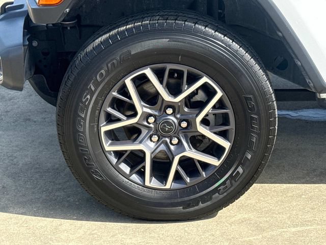 Used 2025 Jeep Wrangler Unlimited Sahara AWD/4WD image 5