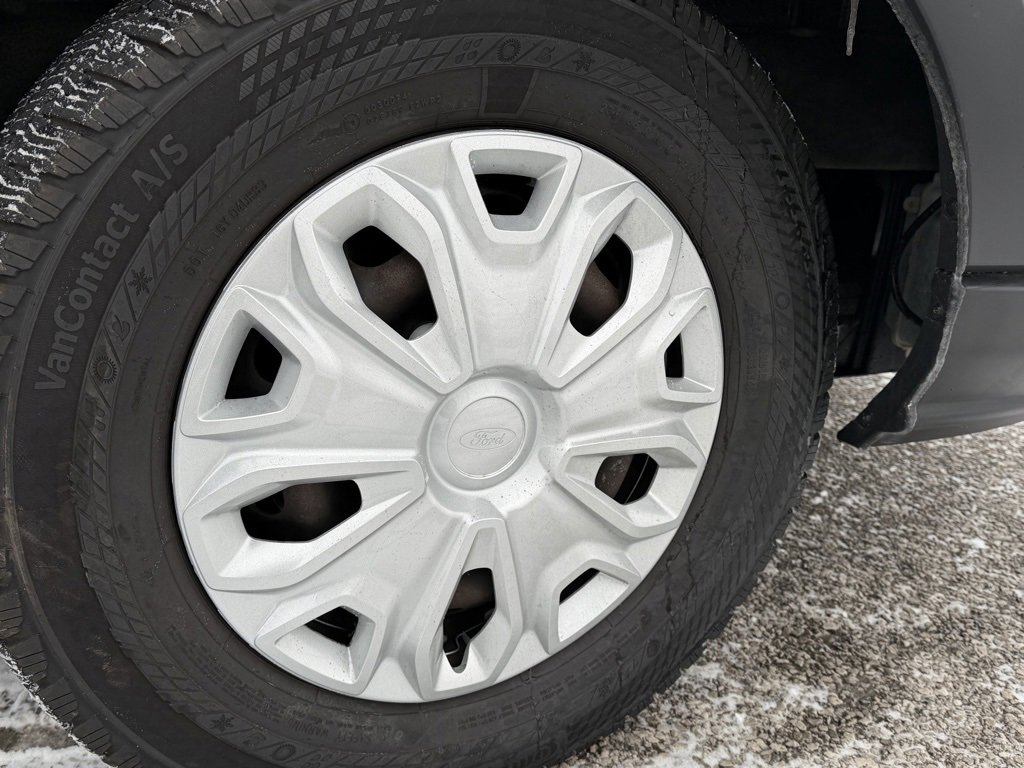 Used 2015 Ford Transit 150 XLT image 12