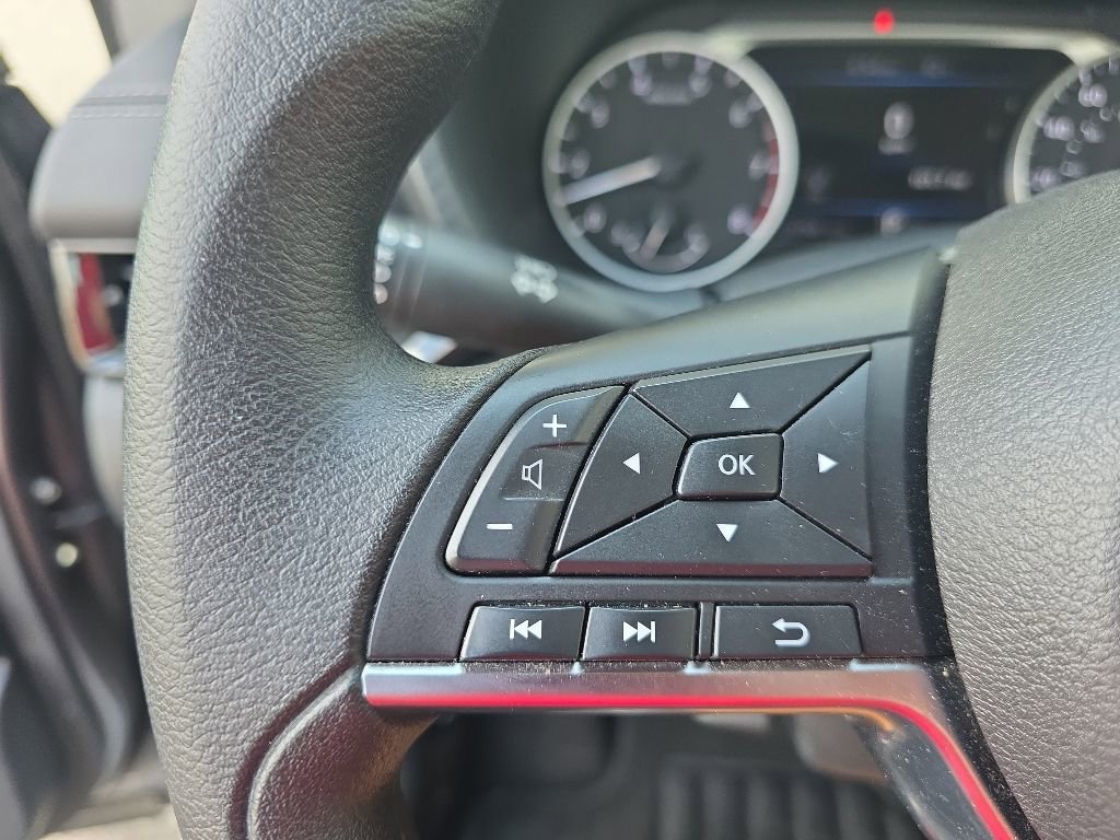 Used 2024 Nissan Sentra SV FWD image 15