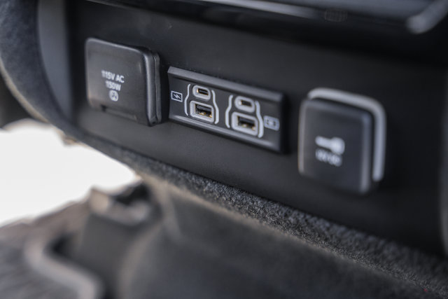 Used 2024 Jeep Wagoneer Series II w/ Flexible Seating Group RWD image 44