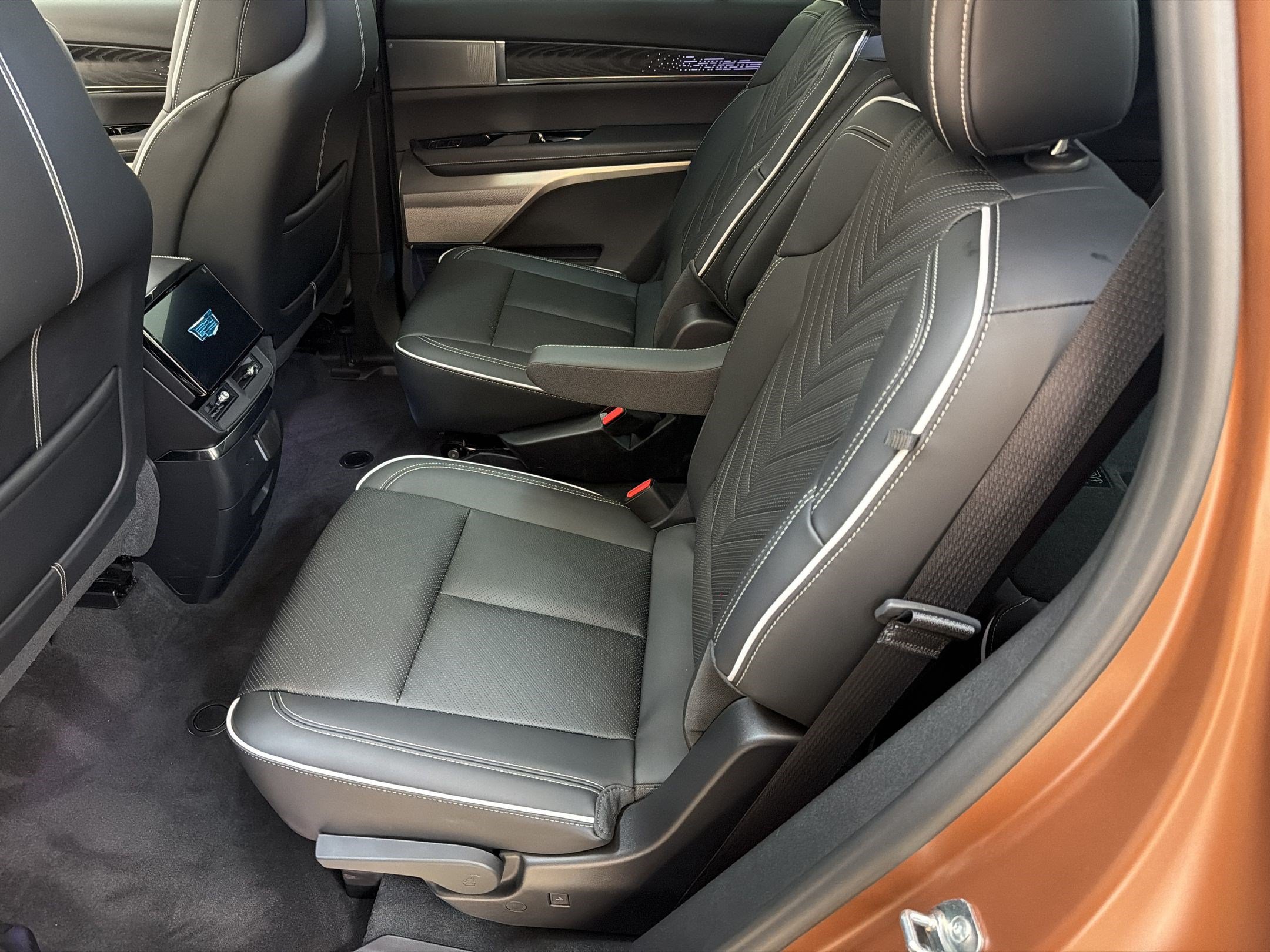 New 2027 Cadillac Vistiq Sport AWD/4WD image 23
