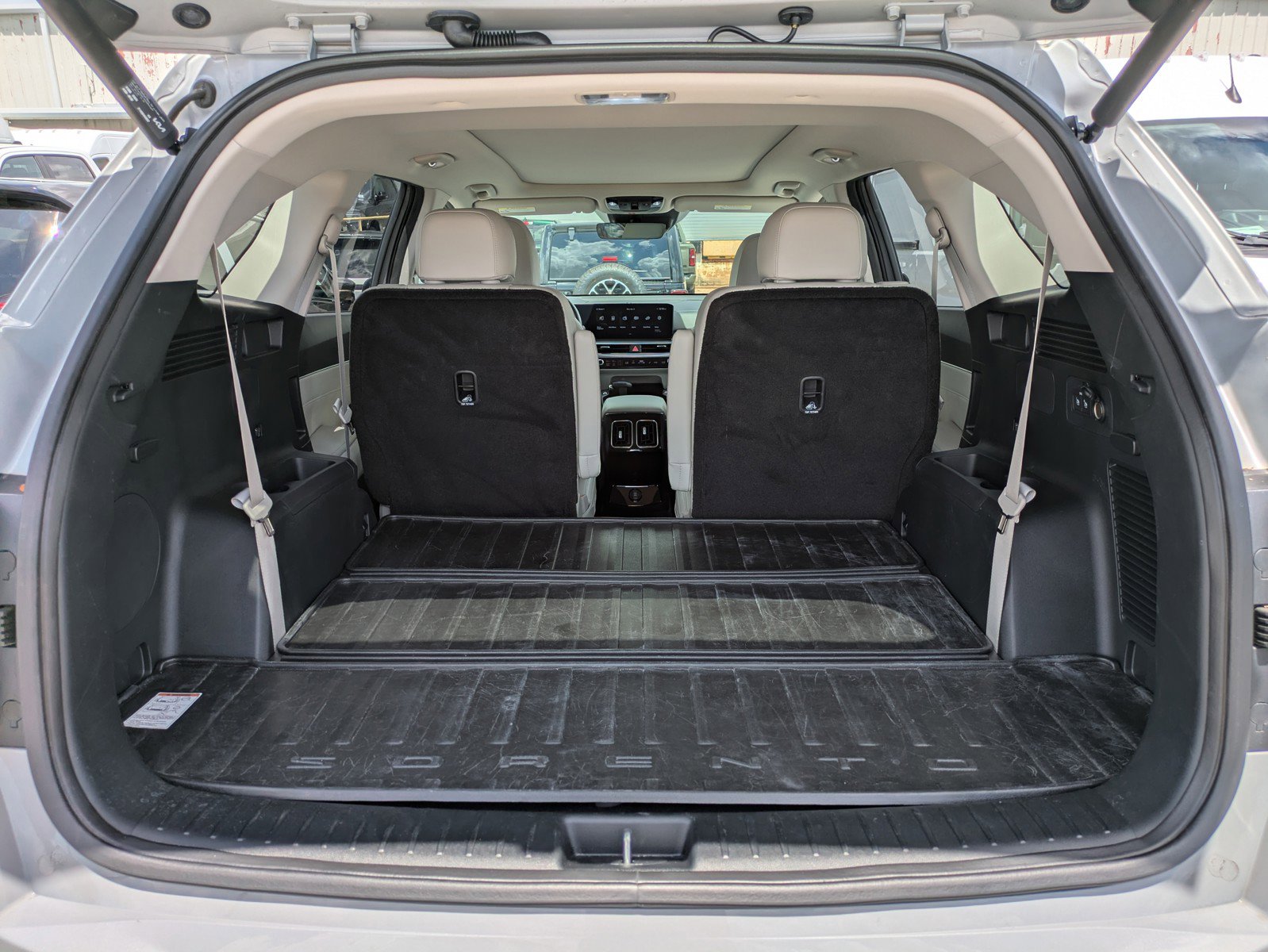 Certified 2024 Kia Sorento SX FWD image 10