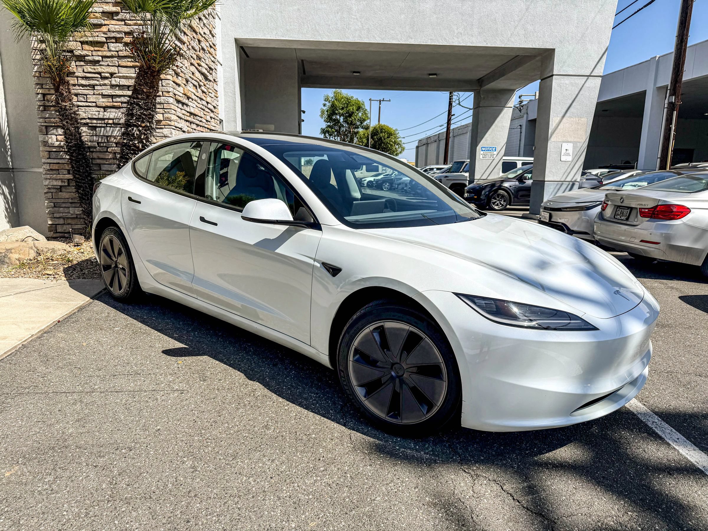 Used 2025 Tesla Model 3 Long Range RWD image 1