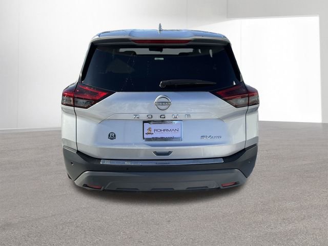 Used 2023 Nissan Rogue SV image 5