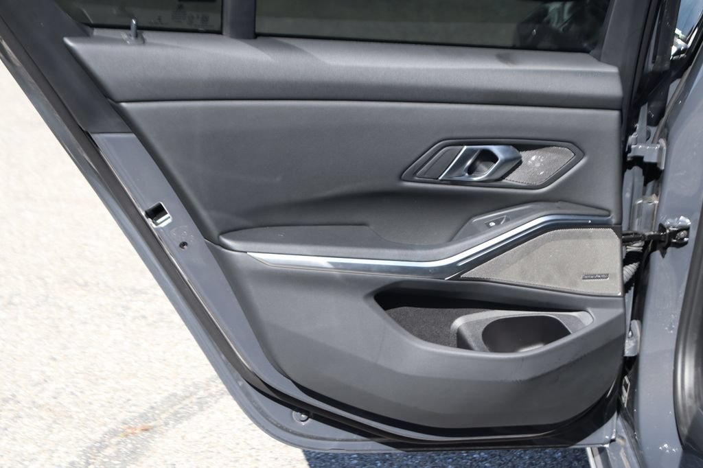 Used 2025 BMW M340i w/ Premium Package RWD image 27