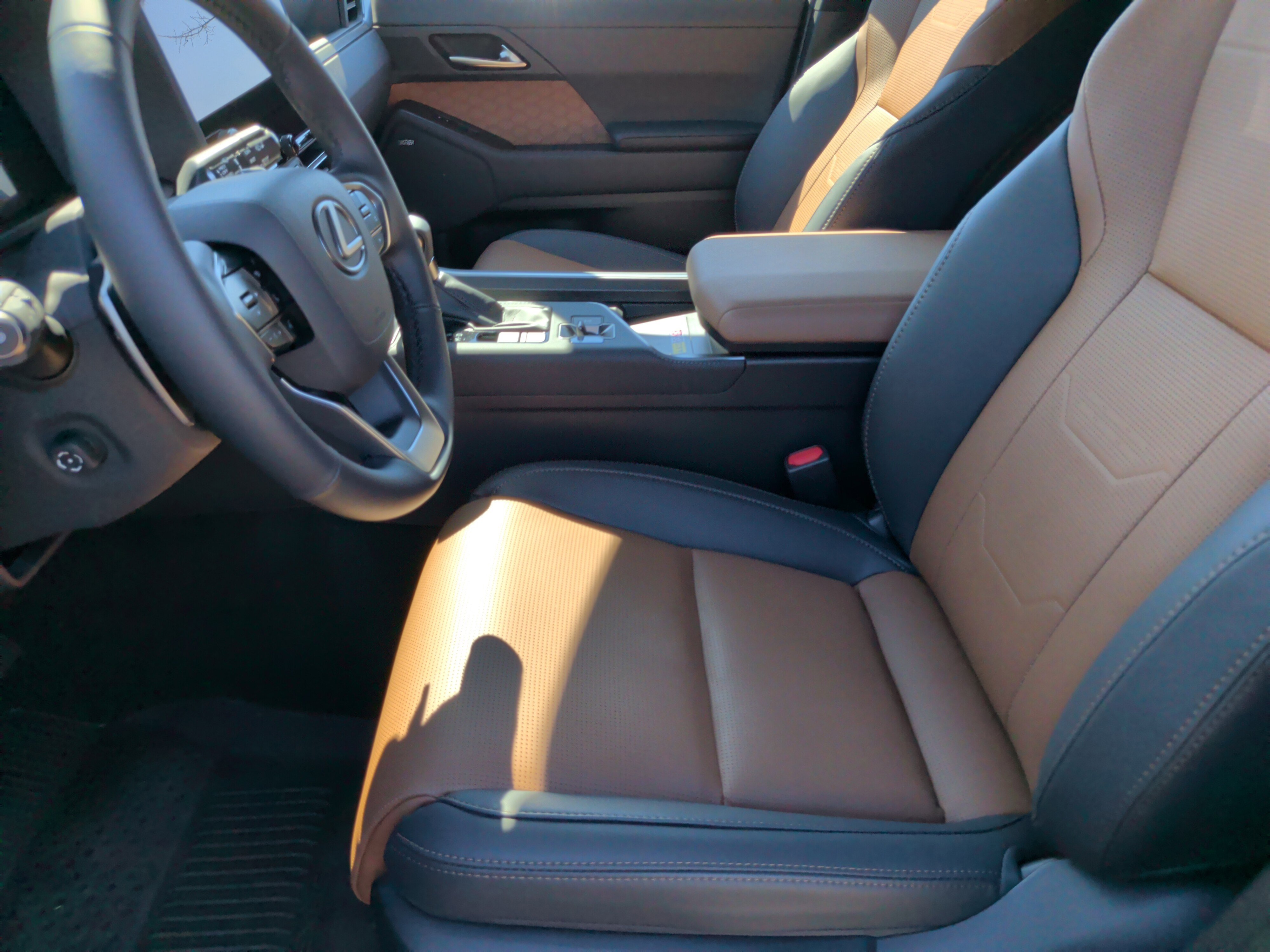 Used 2026 Lexus GX 550 w/ Accessory Package (2T) image 25