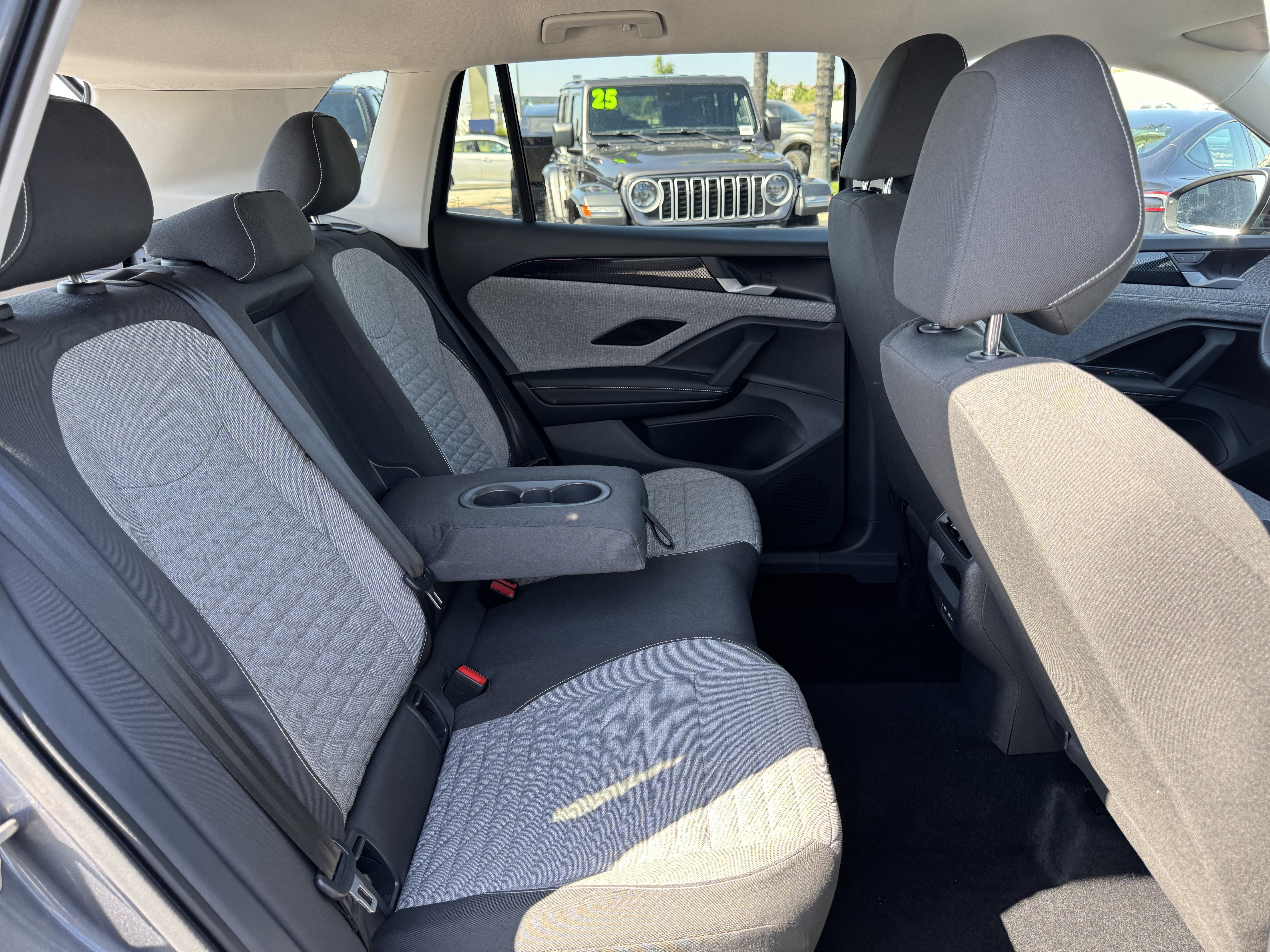 Certified 2025 Volkswagen Tiguan S AWD/4WD image 31