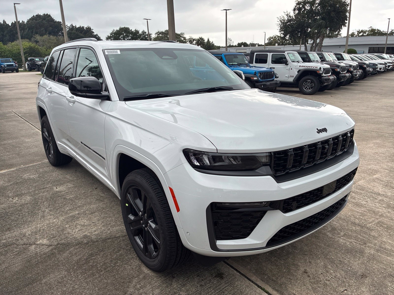 New 2027 Jeep Grand Cherokee Limited AWD/4WD image 7