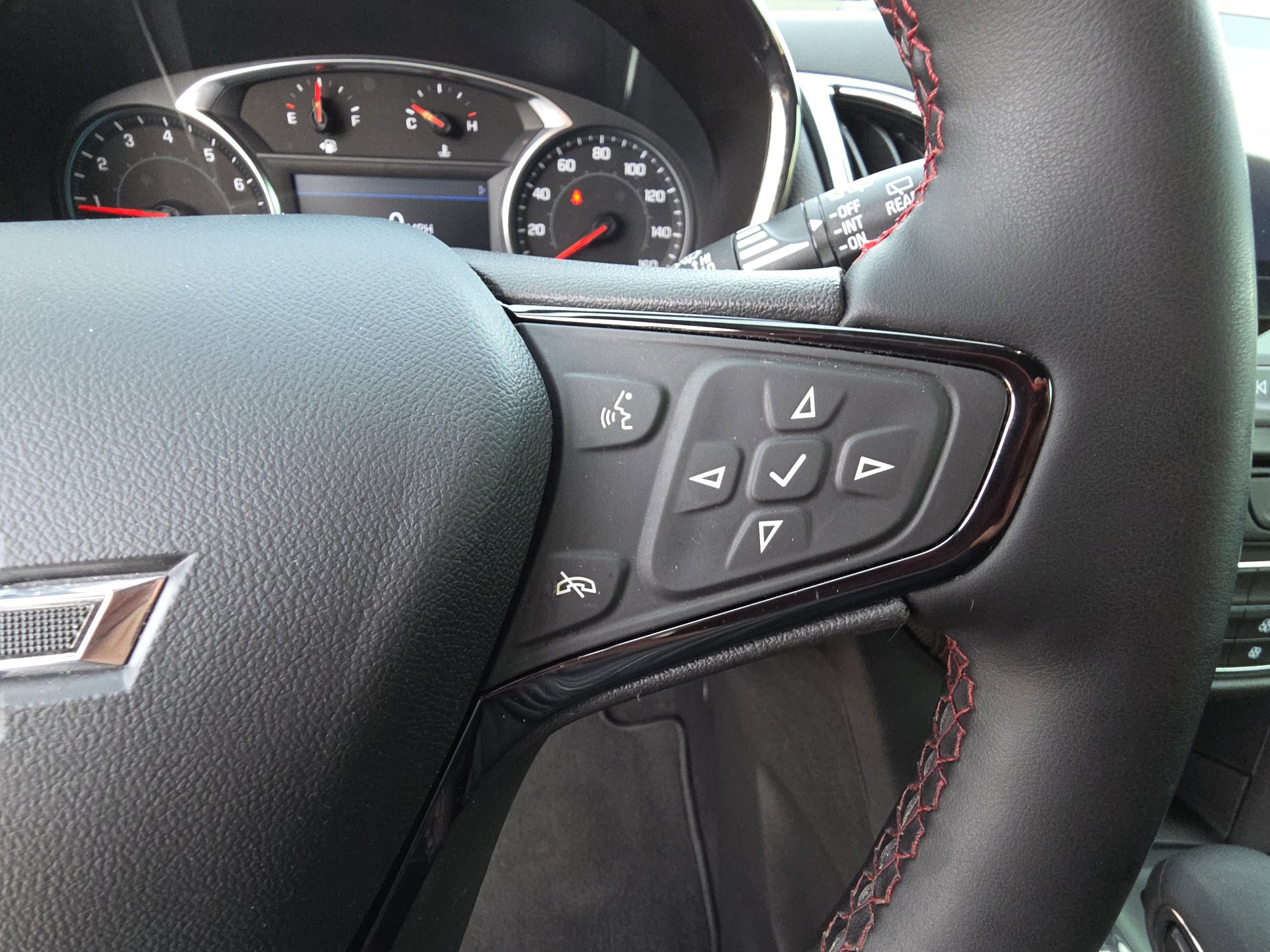 Used 2024 Chevrolet Equinox RS w/ RS Leather Package image 20