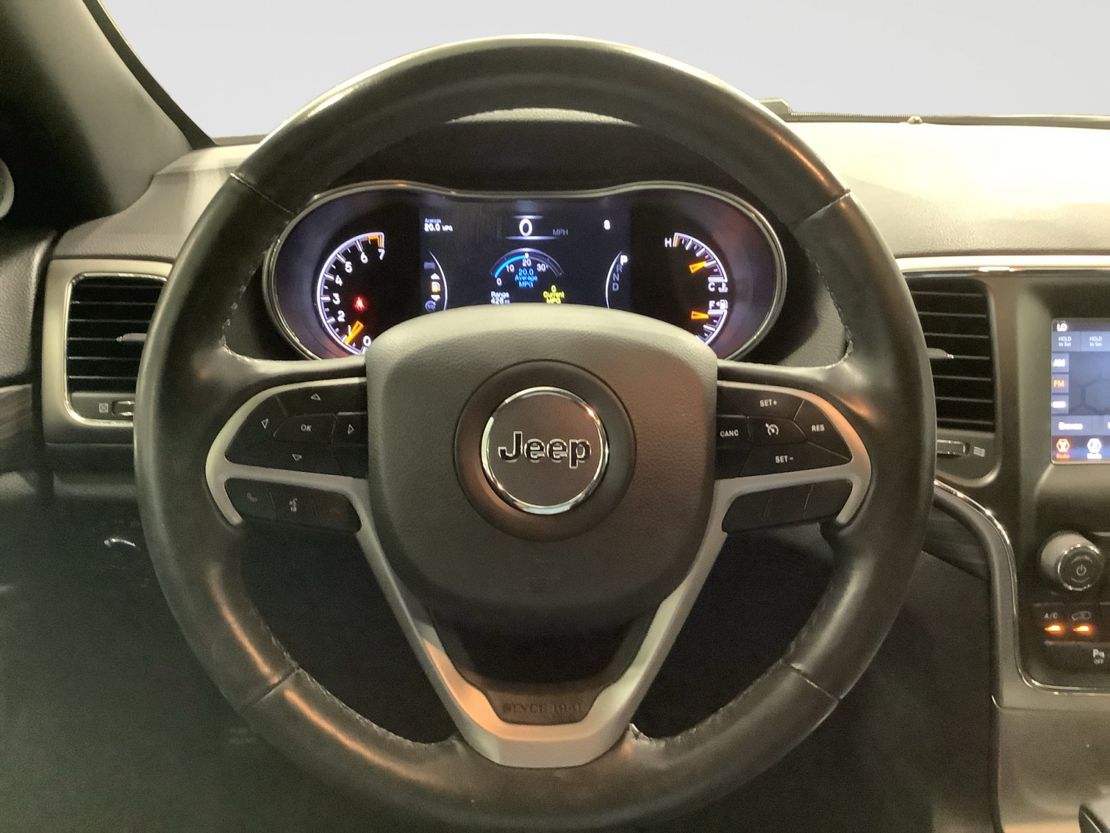 Used 2021 Jeep Grand Cherokee Laredo w/ Security & Convenience Group RWD image 15