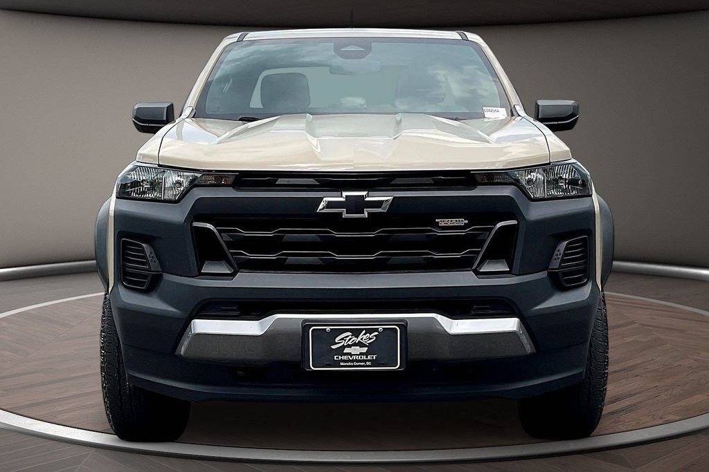 Used 2024 Chevrolet Colorado Trail Boss AWD/4WD image 2