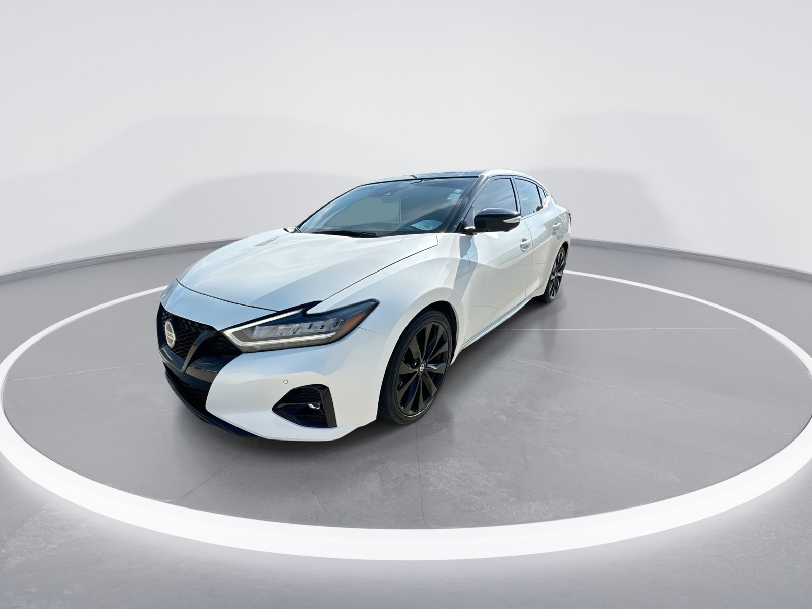 Used 2022 Nissan Maxima SR w/ Sport Mat Group FWD image 4