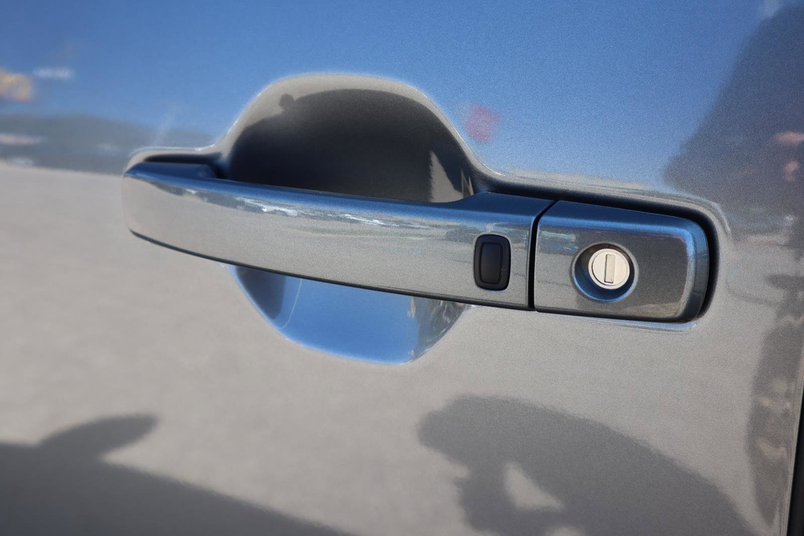 New 2026 Nissan Frontier SV image 4