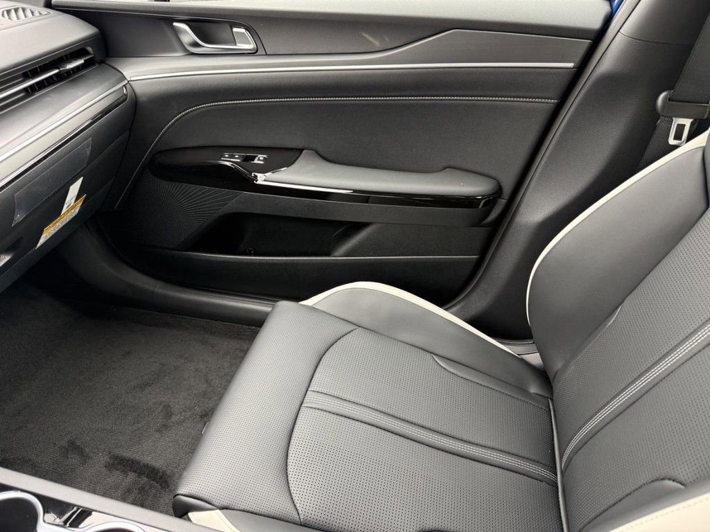 New 2026 Kia K5 GT-Line image 17