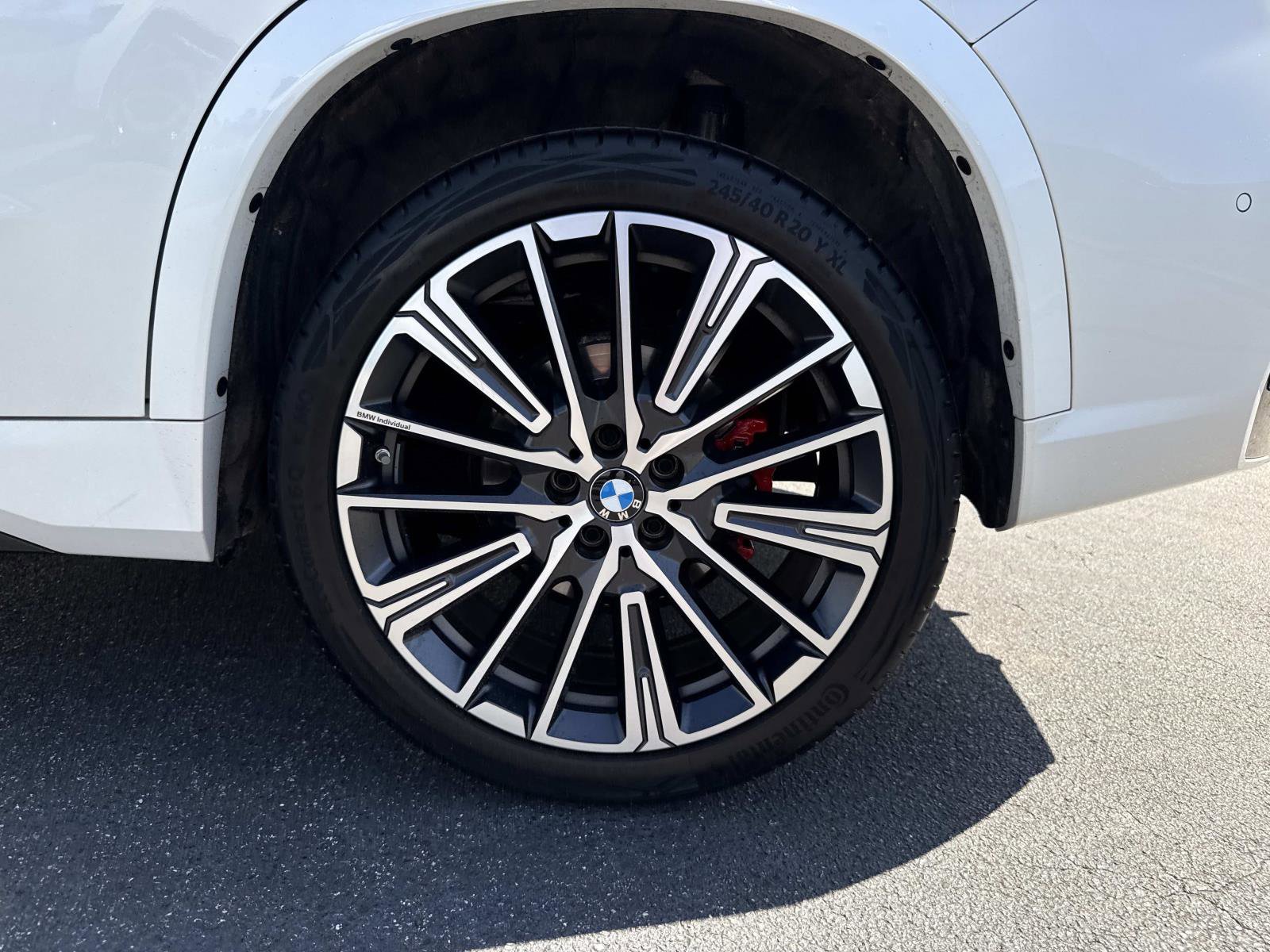 Used 2025 BMW X1 xDrive28i w/ M Sport Package AWD/4WD image 10