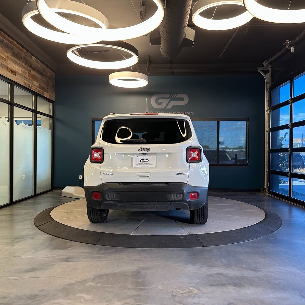 Used 2022 Jeep Renegade Latitude image 4