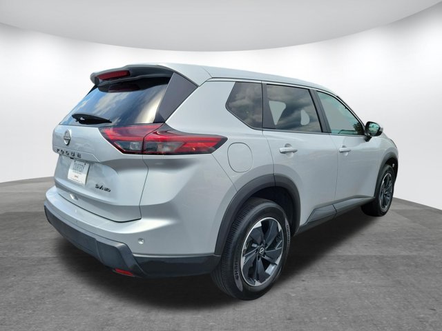 Used 2024 Nissan Rogue SV AWD/4WD image 7