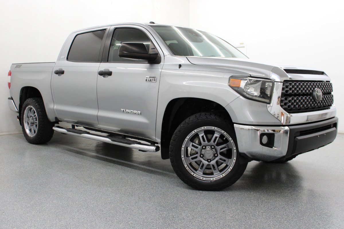 Used 2018 Toyota Tundra SR5 w/ SR5 Upgrade Package AWD/4WD image 1