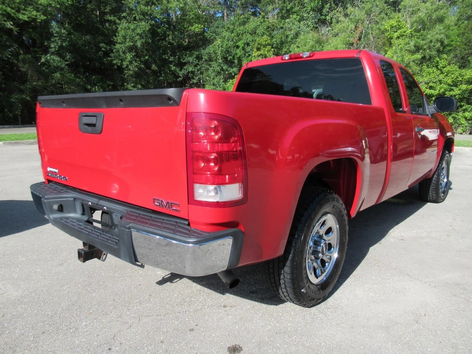 Used 2008 GMC Sierra 1500 W/T w/ Work Truck Preferred Package RWD image 7
