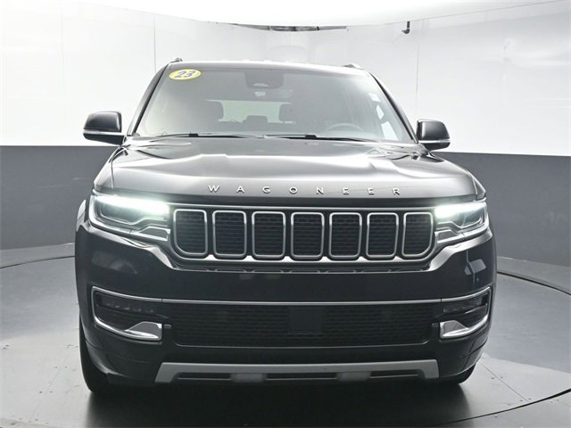 Used 2023 Jeep Wagoneer L Series II image 3