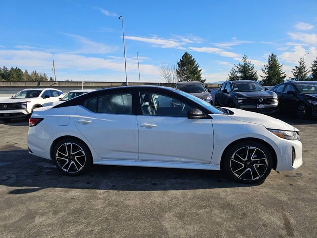 Used 2025 Nissan Sentra SR w/ SR Premium Package image 4