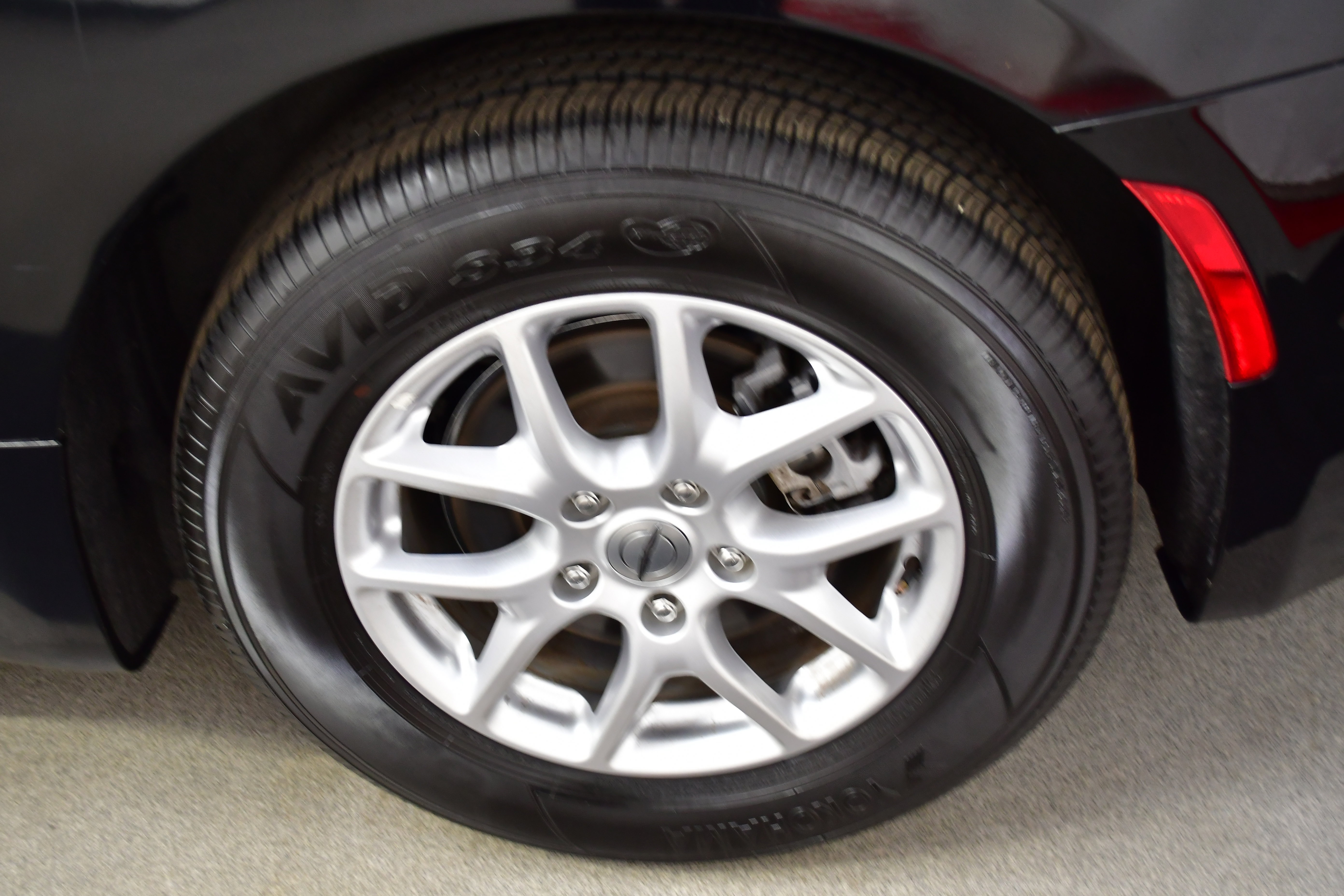 Used 2024 Chrysler Pacifica Touring-L image 36