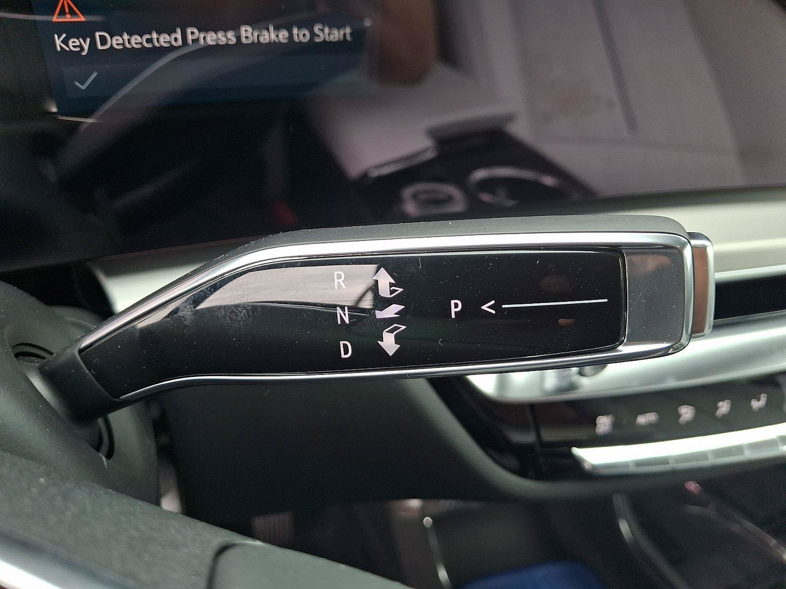 New 2026 Cadillac Lyriq Luxury AWD/4WD image 8