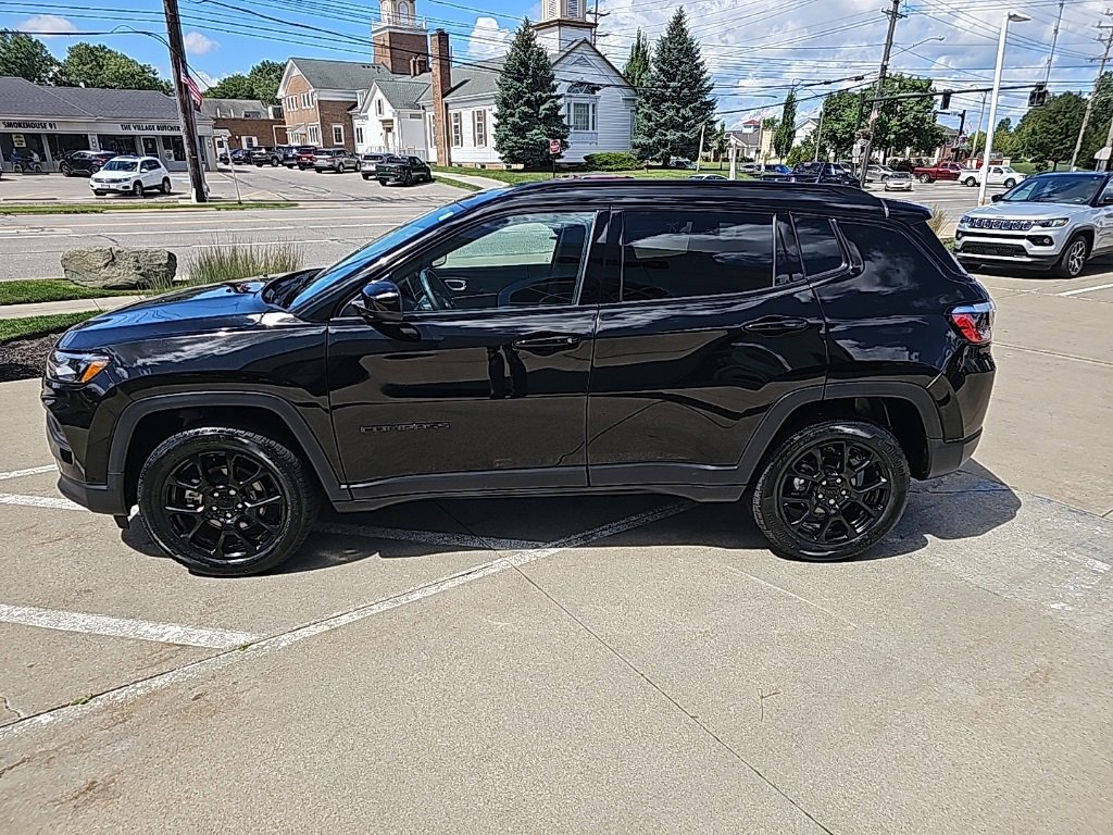 Certified 2022 Jeep Compass Altitude w/ Convenience Group image 11