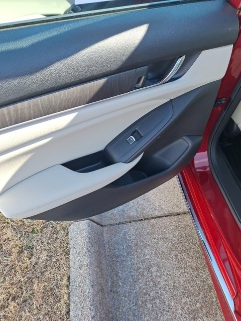 Used 2021 Honda Accord EX-L image 15