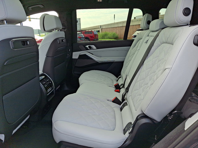 New 2026 BMW X7 xDrive40i w/ M Sport Package image 5