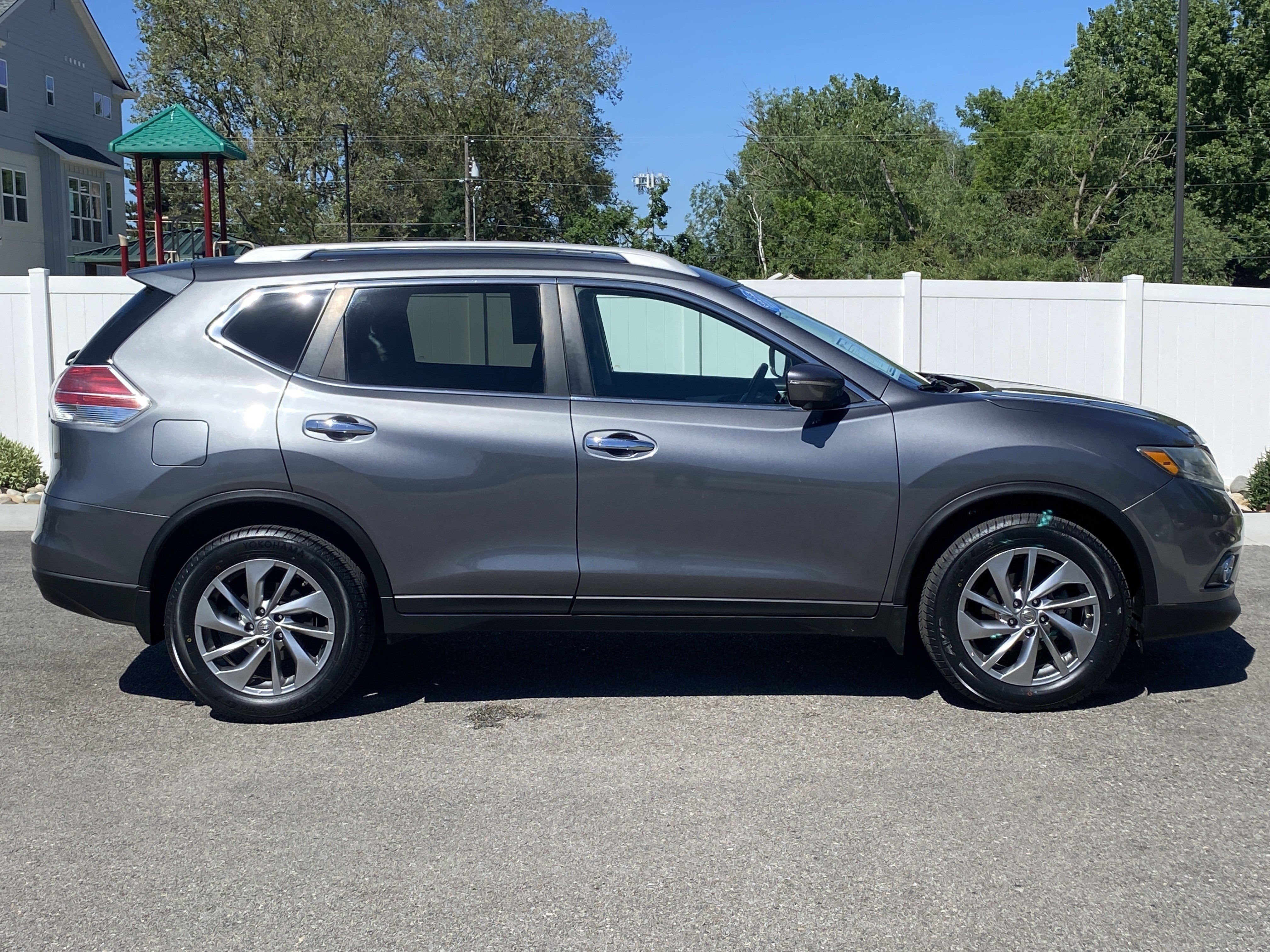 Used 2015 Nissan Rogue SL w/ SL Premium Package AWD/4WD image 7