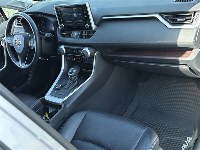 Used 2020 Toyota RAV4 Limited image 36