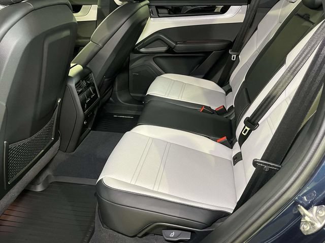 New 2026 Porsche Cayenne AWD/4WD image 20