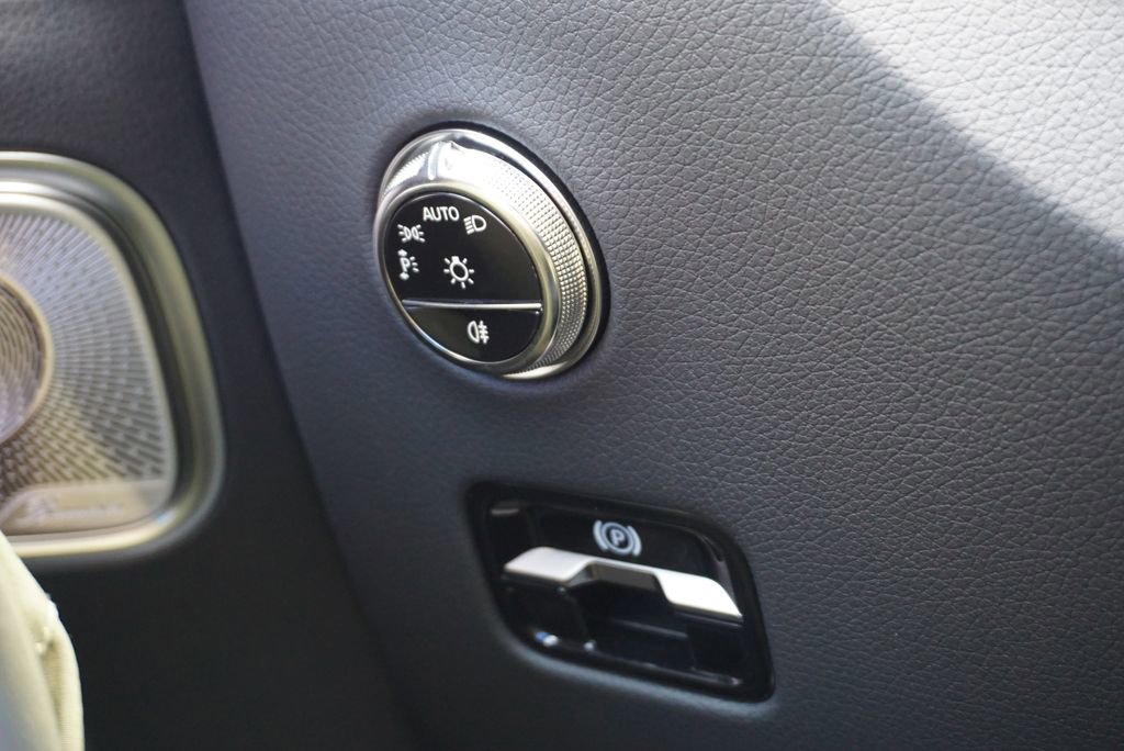 Certified 2025 Mercedes-Benz GLC 300 4MATIC image 32