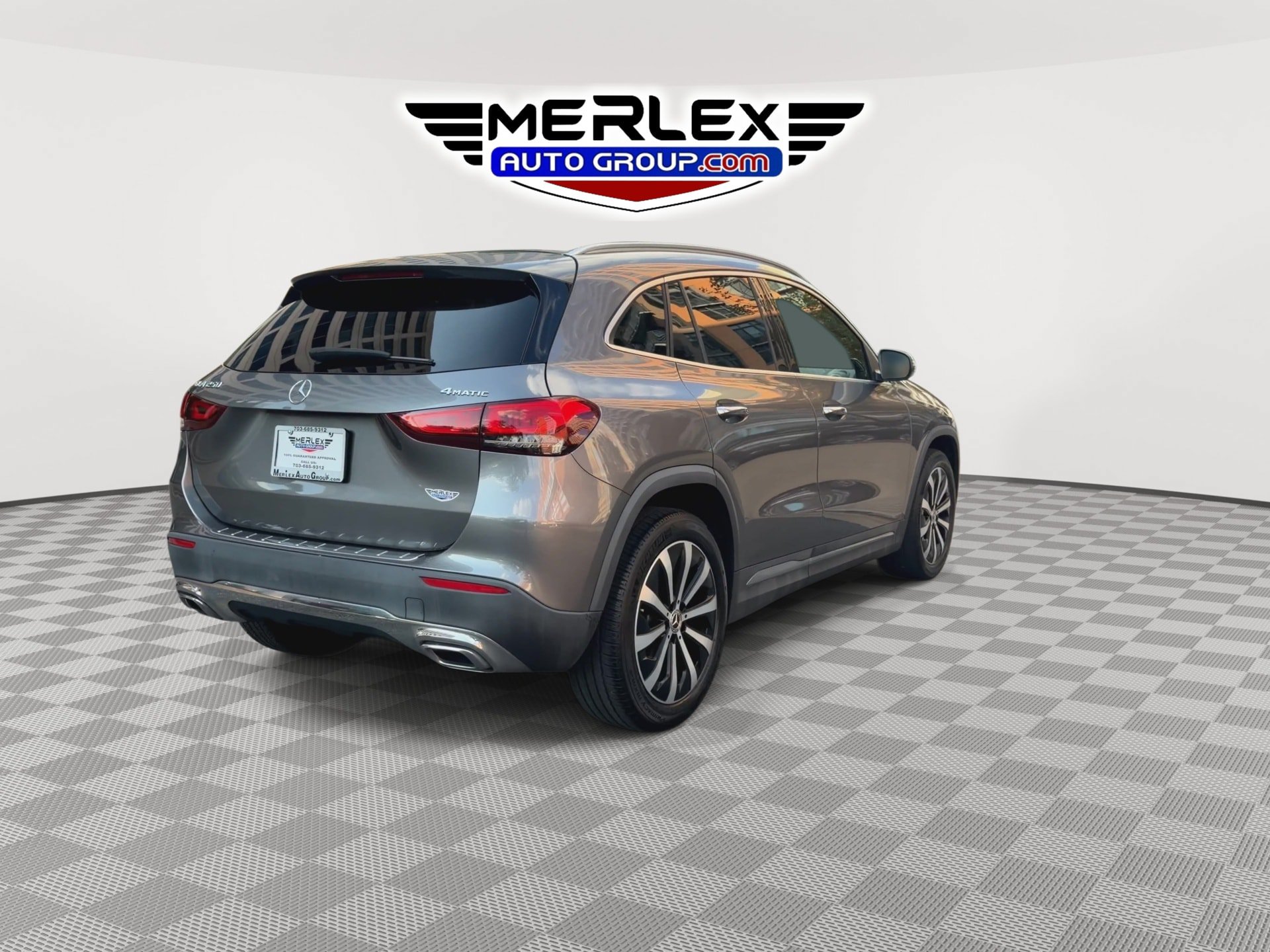 Used 2021 Mercedes-Benz GLA 250 4MATIC w/ Premium Package image 8