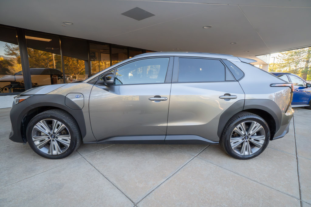 Used 2023 Subaru Solterra AWD image 4