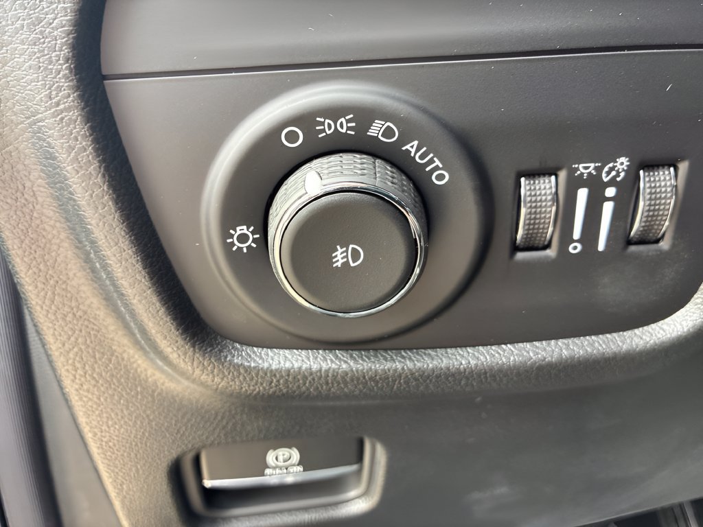 New 2027 Jeep Grand Cherokee Limited AWD/4WD image 28