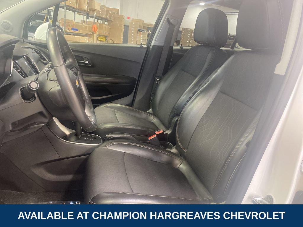 Used 2020 Chevrolet Trax LT w/ LT Convenience Package FWD image 26