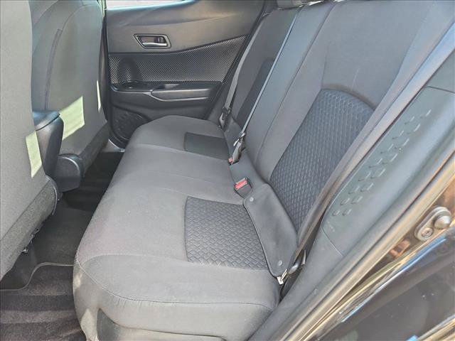 Used 2021 Toyota C-HR LE FWD image 17