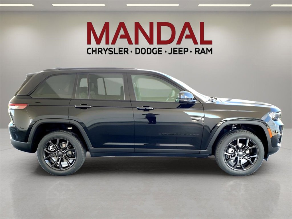 New 2025 Jeep Grand Cherokee Limited w/ Trailer Tow Package image 5