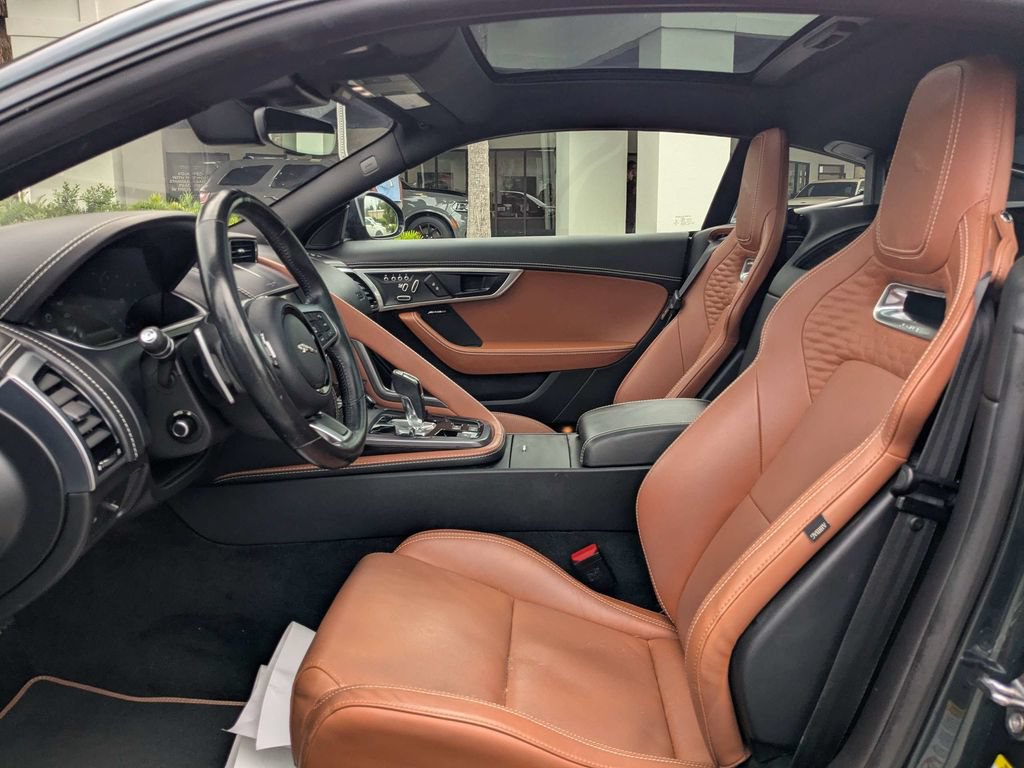 Used 2021 Jaguar F-TYPE Coupe RWD image 12