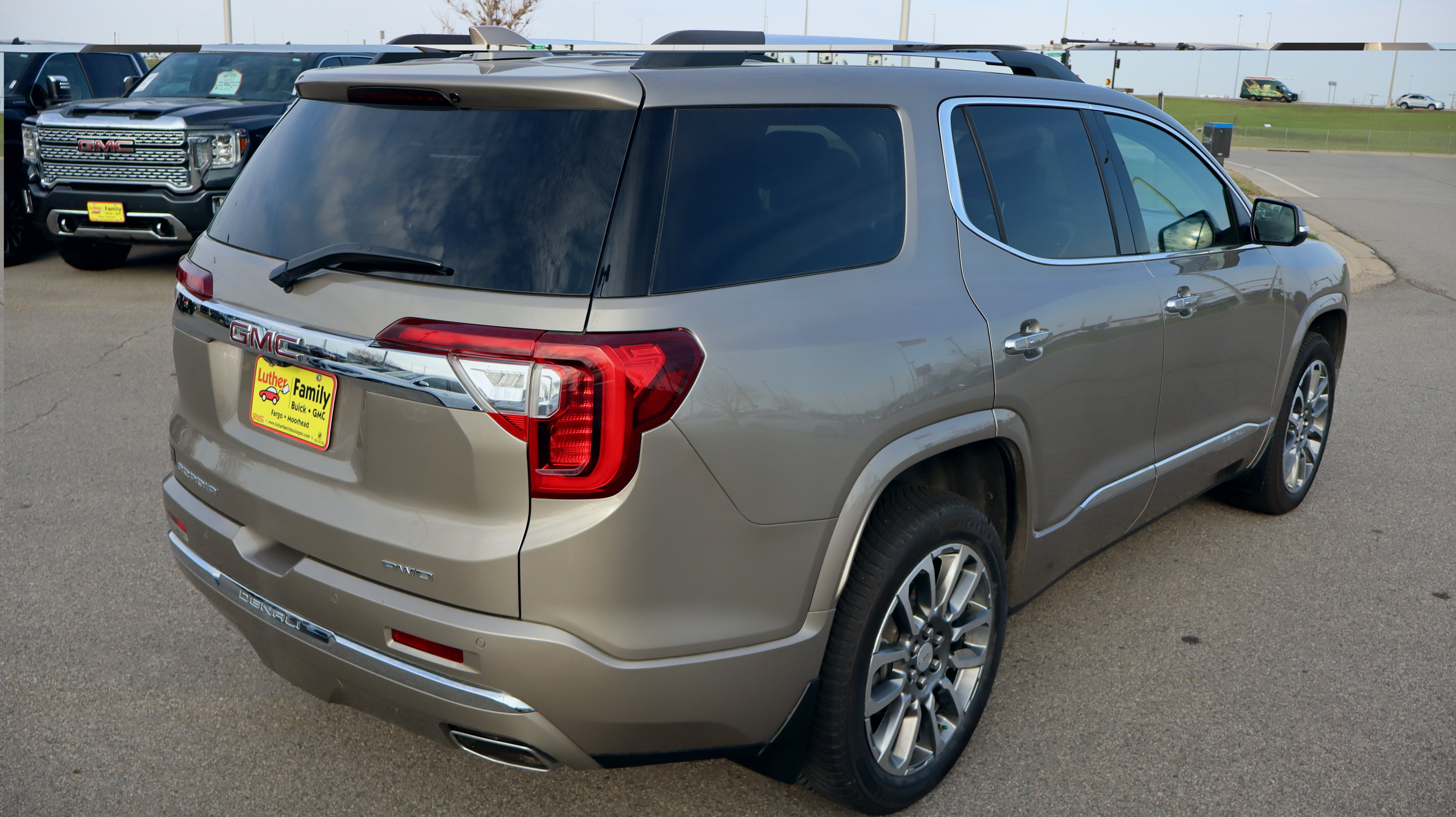 Certified 2023 GMC Acadia Denali w/ Denali Ultimate Package AWD/4WD image 7