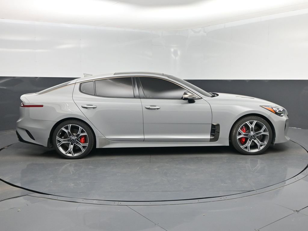 Used 2021 Kia Stinger GT2 RWD image 2