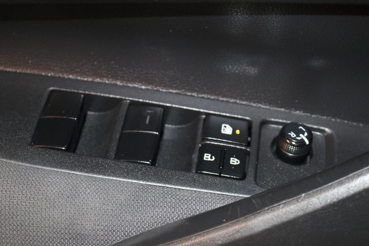 Used 2022 Toyota Corolla LE image 52