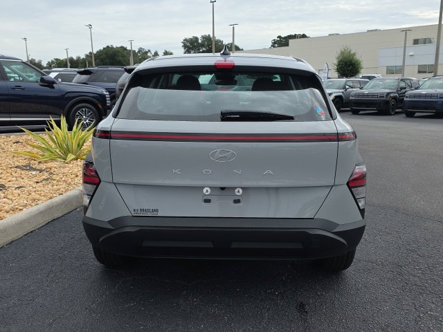 New 2027 Hyundai Kona SE FWD image 18
