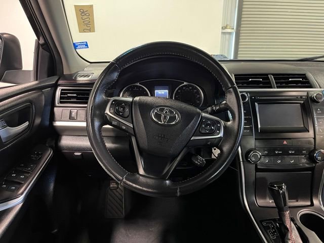 Used 2017 Toyota Camry SE FWD image 21