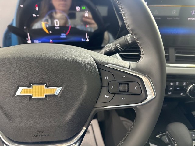 New 2026 Chevrolet Trax LT w/ Sunroof Package image 25